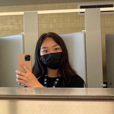 EllaHo18's profile picture. 