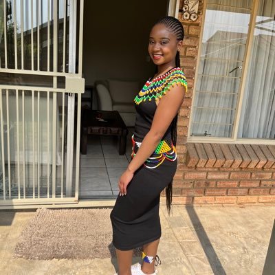 KING👑
Johannesburg//South Africa
University of the Free State 📚
Blogger😉//Poet📝//Student📙//Lover of Good Things❤️
IG: https://t.co/KfjZaZ4PId