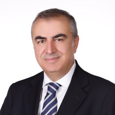 “Benim için sigortalı yaşam, risklerin farkına vararak gelecek endişesi taşımadan özgürce yaşamak ve yaşatmaktır.” İÜ SBF 87 Siyaset Bilimi-Finans-Kamu, Msc EU