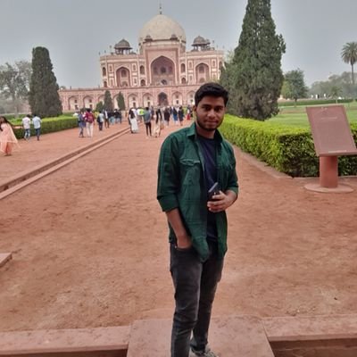 ZameerAcc's profile picture. A smooth sea never made a skilled sailor!!