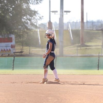 ELCA c/o 2025 email:chloerockhold29@gmail.com Softball: SS|3rd Lax: MI|A