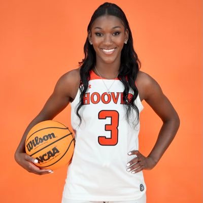 5’9 | 1-3 | Hoover Lady Bucs | 4.0 GPA NHS | 28 ACT | C/O 2024🙏🏾🧡🖤💍💍💍💍