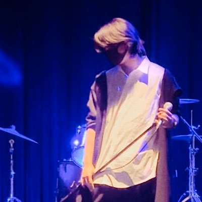 歌います!曲も作ります!J-pop、歌謡曲、洋楽、ミュージカル いっぱい歌います!The Beatlesが大好きです♪歌ってみたとかこれから沢山投稿していきたいと思ってます!もしよかったらフォローしてください♪ バンドアカウント→@Singularity0425 歌い手グループアカウント→@link_films_
