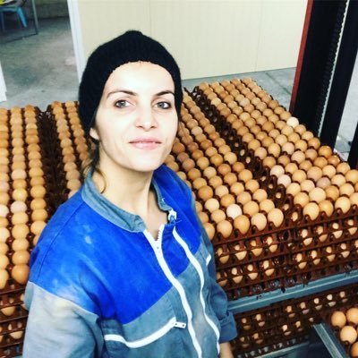 Lucie & Alexis #agriculteurs 🥚🐓🌾🌻🥚#Bio et conventionnel 🎥 Chaîne #YouTube 🐝🐓 https://t.co/VJ62EftQnt… 👉🏻admin @CAVAC_ 👢« Les Bottées »