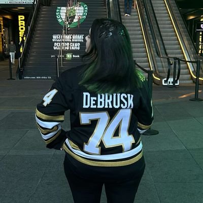 Jake DeBrusk defender •
Nico Hischier protector •
Brandon Carlo supporter •
Parker Wotherspoon promoter •
Bruins, Devils, Leafs • 
ATL | BOS📍