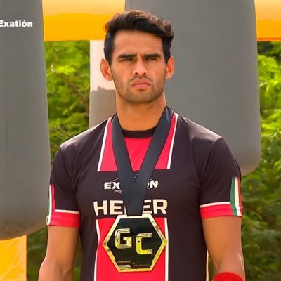 Heber, Aris, Mau & Josué. Team 🔴 exatlón • •Pablo Rey Halcón• 👑 Team 🟢 survivor