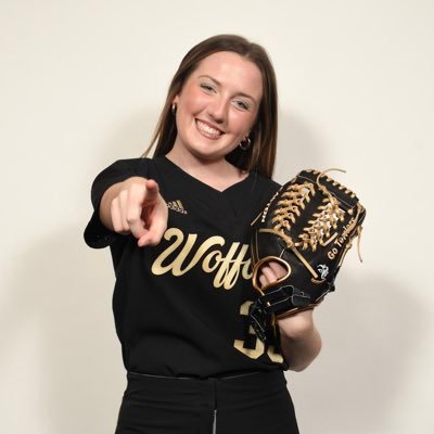 Wofford Softball Commit💛🐶✨|| Carolina Elite SC 18u National- Genovese🥎|| #33|| MIF/OF|| ‘24 Graduate🎓|| Psalm 46:5✝️