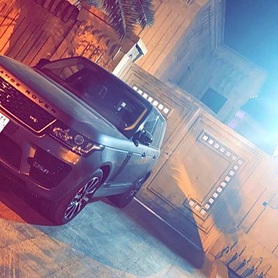 hussalanzi10's profile picture. 