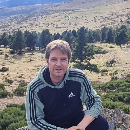 pepbertran's profile picture. Perseguidor de somnis, picapedrer de realitats. Economista i historiador. Doctorand Ub en Societat i Cultura.