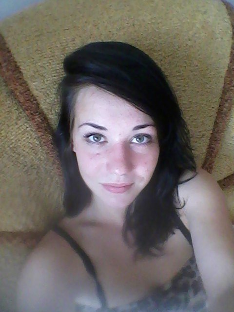 Bella2040072795's profile picture. 🌺💃🏻🍹 Let's dance the night away and make some memories together. 🌟🔥 Follow me to a romantic adventure! 🔥🌟