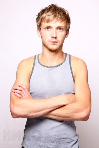 AntonovvTimoha's profile picture. Фанат передачи Наша Раша. Говорят она тупая очень, но мне пофиг, иногда бывает смешно