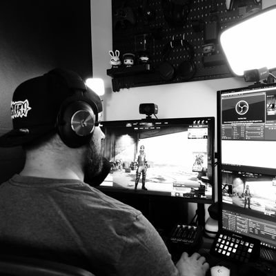 🇬🇧 - UK Based Variety Streamer.
⚔ - Bearded Husband & Father.
💼 - Partnered with @drinkwraith esports energy.
☕ - Sponsored by @gamergrindco