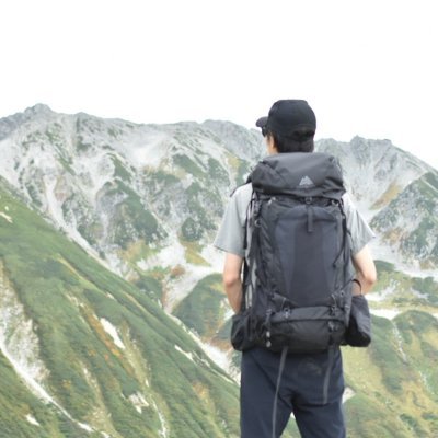 登山歴12年。山と山岳ギアが大好き。山の近くに住みたくて都内から移住しました。都内に行くたびに登山ショップをウロウロしてます。 YAMAHACKさんで記事を書かせてもらっています。 https://t.co/5s7Wcs7Pen