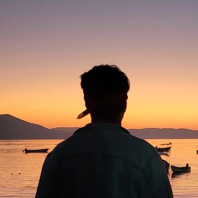 J. e l o Profile