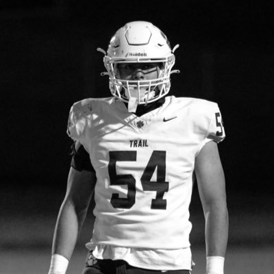 Cherokee Trail HS | Class Of '25 | DE,Mlb| 6'0 | 215lb | raulr5172@gmail.com | 303-653-8683