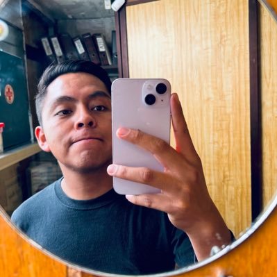 KlaineVanGogh's profile picture. Que tus sueños sean tan grandes como tú, te lo debes a ti mismo...