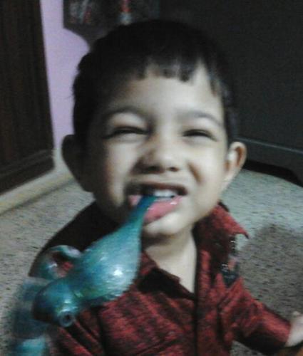 vrichie's profile picture. ophthalmologist