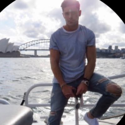 ZacEfron01_'s profile picture. https://t.co/gJCdXW5Wfk