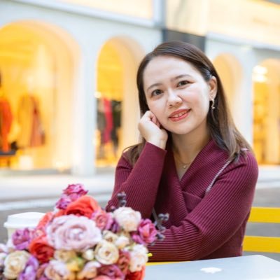 ◆クライアント様月商7桁多数実績 ◆経営者さんのSNS発信、ライティング面をマンツーマンサポート◆子供の私立小学校受験合格を目指し日々奮闘中◆ 自宅教室でフラワーサロン主宰 公式LINEはコチラ↓