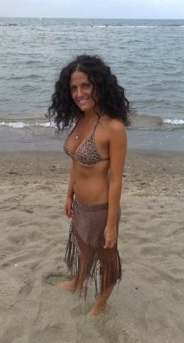 Francesca77s's profile picture. Solare,troppo buona vivo come credo con passione e faccio quello che mi dice il cuore in questa opera di teatro che non ha prove iniziali(Chaplin docet)