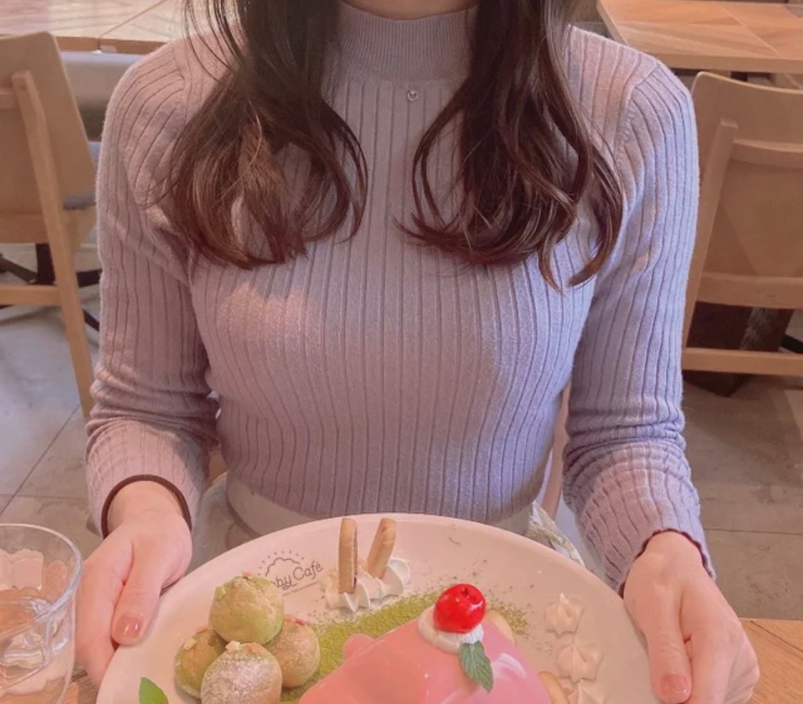 famighetti61644's profile picture. 30歳・世界を飛び回るお仕事・最近の趣味はカフェ巡り・ママ活コミュニティ運営してます・フォロバしてくれた人にママさん紹介してます♡