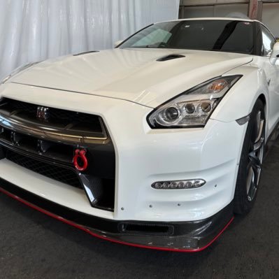 R35 GTR MY12 をNISMO風に改造しています😏650馬力、トルク100kにしてあります😊 2023年の私の誕生日に母が天国に召されました。私はあまり他人とかかわってこなかったので、Twitterに投稿を始めました。皆さん宜しくお願いします^o^