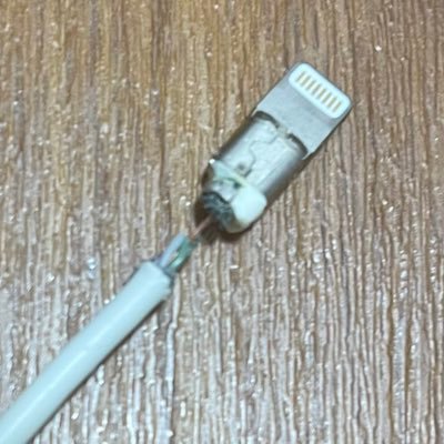 koukou_takai's profile picture. ｷｮ...ﾐｭ... M1油画のやつ TLあまり見れてないです！すみませんー！！