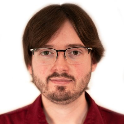 Bioinformatician seeking to facilitate research to non-bioinformaticians. I don't miss wet lab.