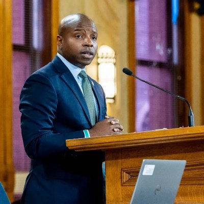 45th Mayor of the @CityofMilwaukee, Husband, Father, and @MilwaukeeMPS & @UWMadison Alum. Follow on Facebook & Instagram: @mayorofmilwaukee