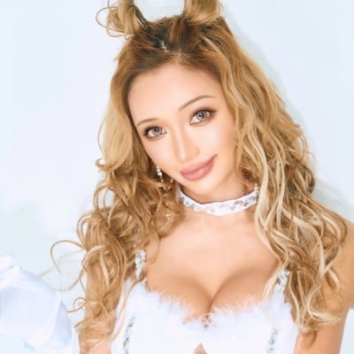 Twitter初心者です😭
モデル、アーティスト🙊❗✨
インスタやTiktokもしてます✨
見た目はギャル
中身はノーマル♥️
#ギャル