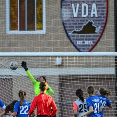 AvapGoalkeeper's profile picture. 🇺🇸🇵🇷PHS ‘24 | @ecnlgirls #33| ODP @USYSODP🧤⚽️🧤Goalkeeper