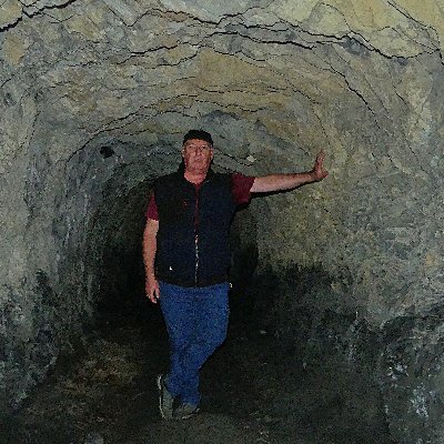 Je me balade dans des lieux abandonnés, de vieux villages et vous fait découvrir La Maurienne. #Maurienne, #Savoie, #Montagne