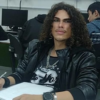 às vezes. . . uma banana é janta🌬️                              absurdo a, intankavel, vida💯