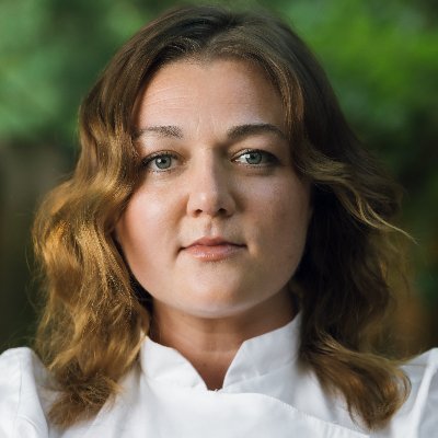 Chef👩🏻‍🍳Creator 📽️Culinary Director🎬Creative 🎨Entrepreneur 💻 Speaker 📣 Consultant 📝
Brand founder @scoutcanning 🦞🇨🇦🇺🇸
Chef Ambassador @mscbluefish