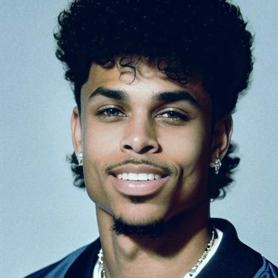 TheSebBaston's profile picture. RIP pops ~ Bastōn