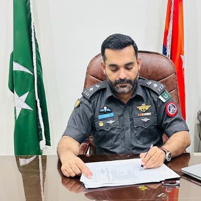 This is the official account of SSP Gwadar & account is handled by social media team. Emergency contact : 15. @ZuhaibMuhsinPSP is current SSP Gwadar