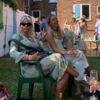 livia_hammond's profile picture. she / her