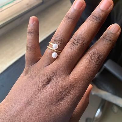 Pour toujours||
Christian||
Physiologist (OOU)||
UX Writer||
Msc holder||
Resin artist||
Located in Sagamu, Ogun state||
I talk about my man a lot