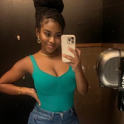 nurseyazd's profile picture. Pediatric RN. 28. FL. UCF ‘16 Alumna