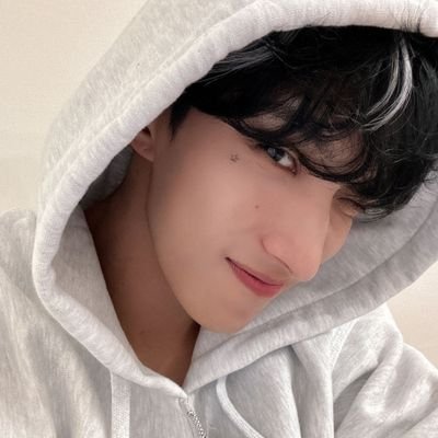 aboutkyeom Profile Picture