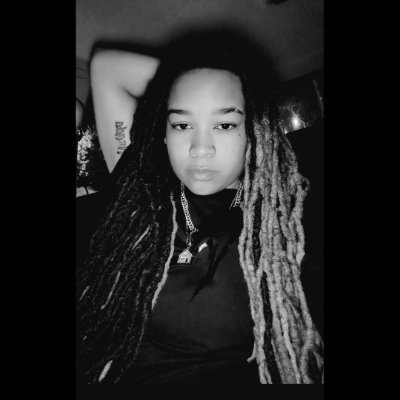 pjj_18's profile picture. Introvert                                                        
                                             HerFav