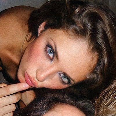 I'm just serving @Anahi