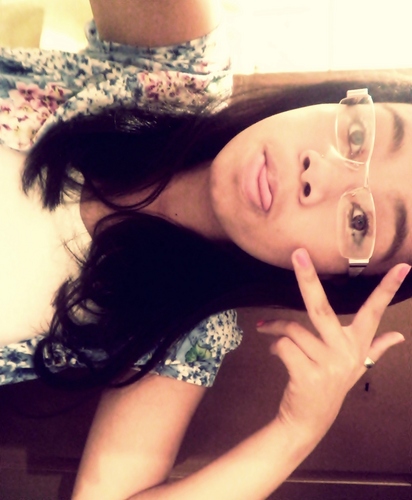 _Aquariana, chata, chorona, irritante, boba, idiota, feia , retardada  ..   Follow-me:*