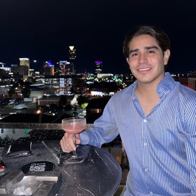 luiseduardocch's profile picture. Hasta que atore