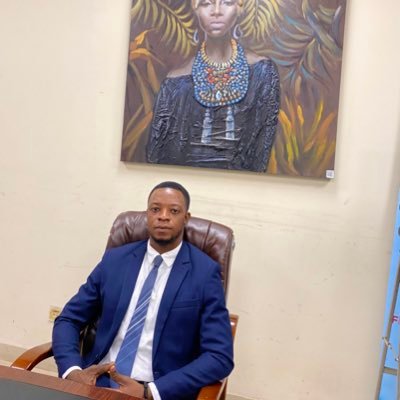 licencié en économie à l’unikin et analyste des questions politiques,fonctionnaire de l’Etat,vice président de la structure ujnps et entrepr…indépendants 🇨🇩