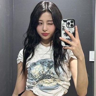 typsichaina's profile picture. ౨ৎ ⋆ ⁎ ˚ 🎬 🕯 ݈݇- Pretty when she Cry