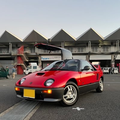 旧式車両、純正流用大好き人間です。愛車、キャラでイベントに参加しています。車の文化を後世に。オールジャンルのいろんな車が大好き。お会いした方の色んなご縁を楽しんでいます(^^)