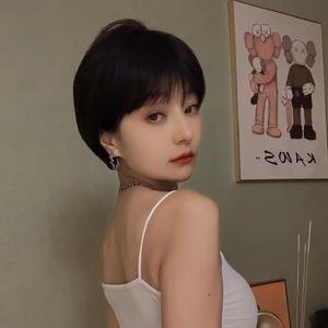 Mina228Naan's profile picture. 维吾尔族网络主播，爱表演、爱跳舞、爱生活。剪了个短发 ,咱们重新认识一下,你好,我叫阿馕!