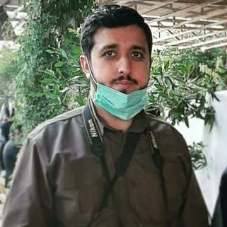 عکاس و خبرنگاری در جستجوی آنچه که باید...
هم عهد سلیمانی میدان...🇮🇷