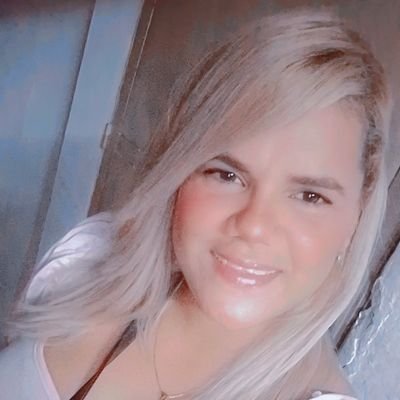 soy amable y algo amargaa